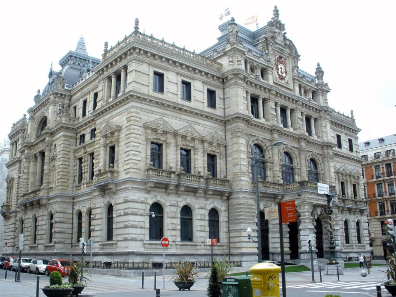 Hacienda Foral hace la declaración de Renta a todas las personas de Bizkaia La Hacienda Foral Hacienda Foral hace la declaración de Renta a todas las personas de Bizkaia La Hacienda Foral