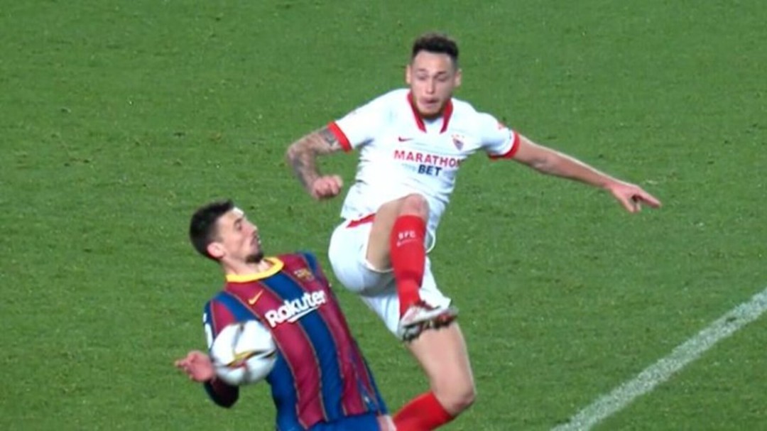 Iturralde González explica que Sánchez Martínez debió pitar penalti de Lenglet por mano ante el Sevilla