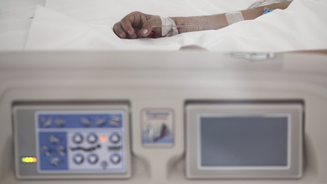 UGT denuncia que la capacidad quirúrgica de Madrid se ha reducido a la mitad