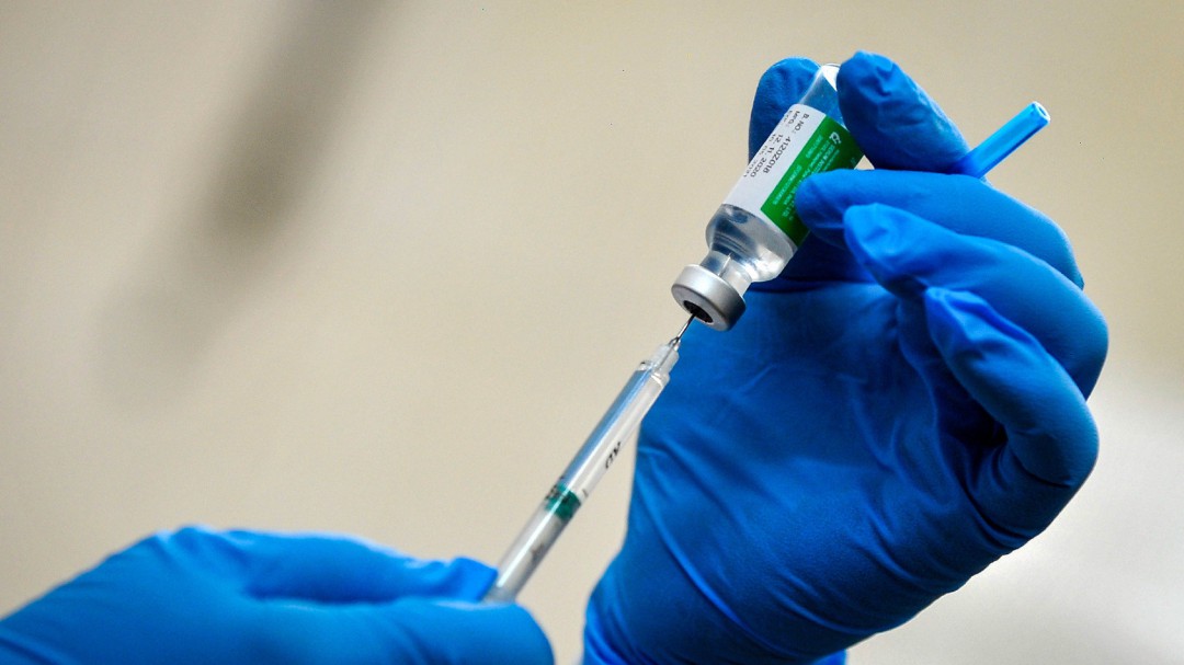 Alemania recomienda la vacuna de AstraZeneca para los mayores de 65 años