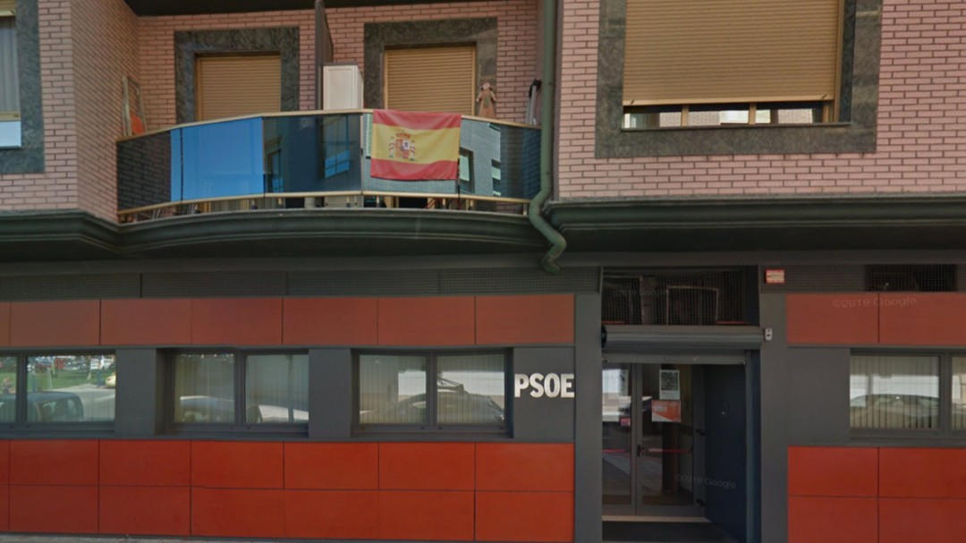 El PSOE-León suspende de militancia al edil de Congosto que pidió 'guillotina y República' para las Infantas