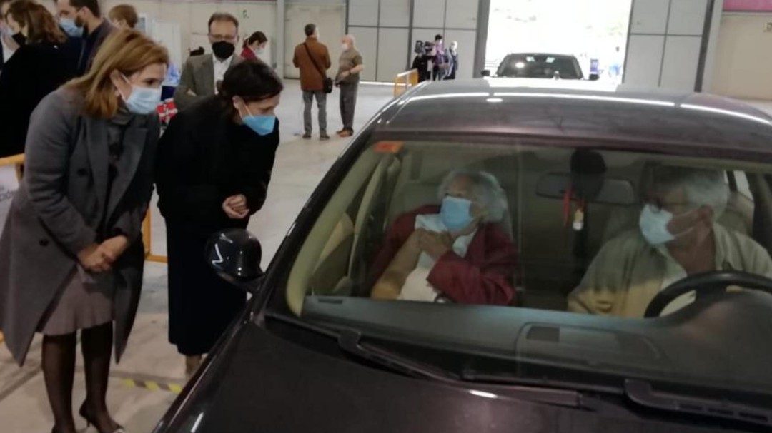 Alcaldes de la provincia critican que los mayores de 80 años tengan que desplazarse para vacunarse