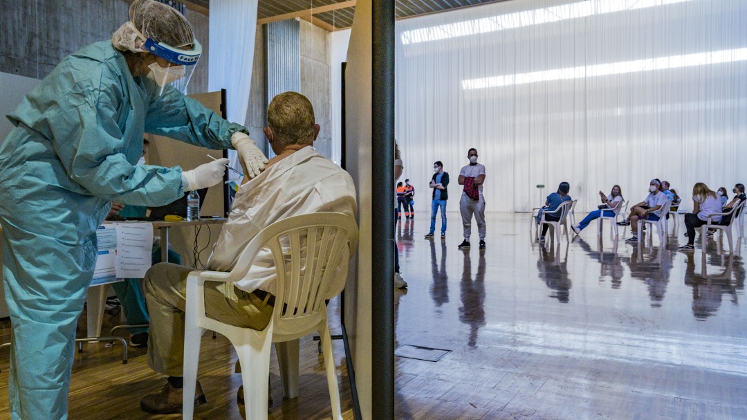 La campaña de vacunación sigue activa en Semana Santa con diferencias por territorios