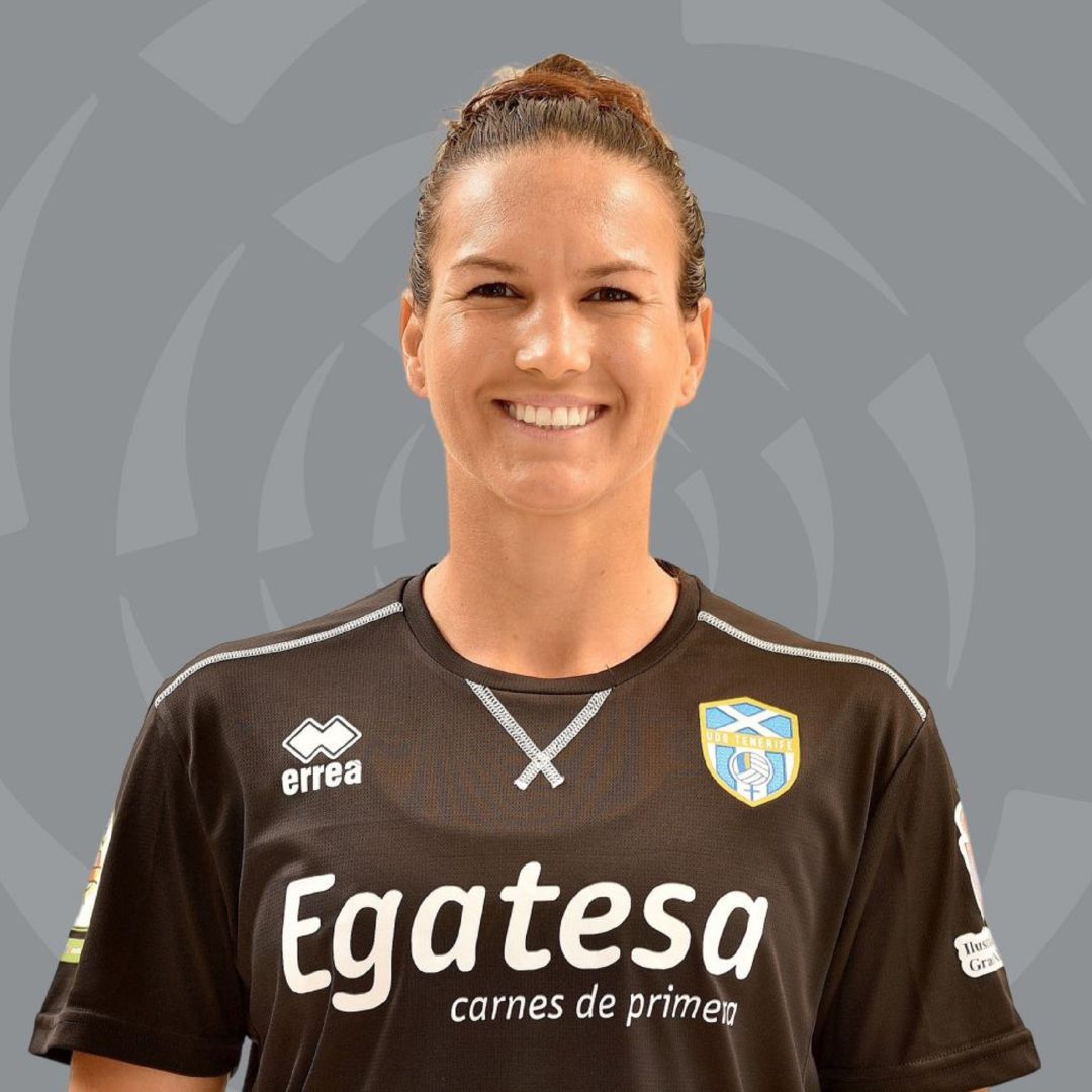 Aline Reis renueva con el Granadilla Egatesa | Radio Club Tenerife ...