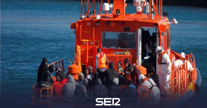 Two boats intercepted in Águilas and Cartagena with 43 immigrants on board, including two babies |  Radio Murcia