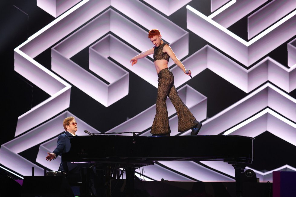 Olly Alexander y Sir Elton John. Olly Alexander y Sir Elton John.