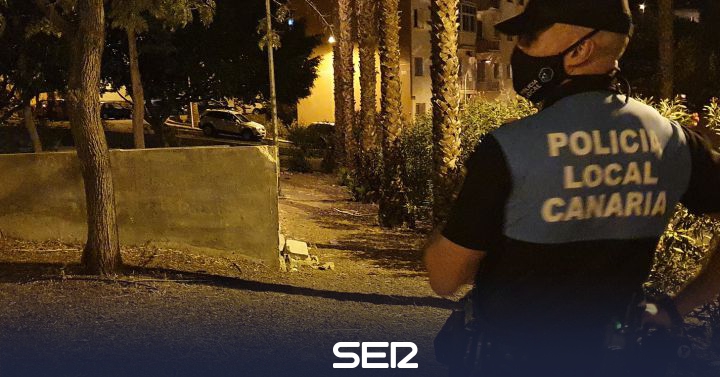 Anti-bottle police device with about 60 agents in Santa Cruz |  Radio Club Tenerife