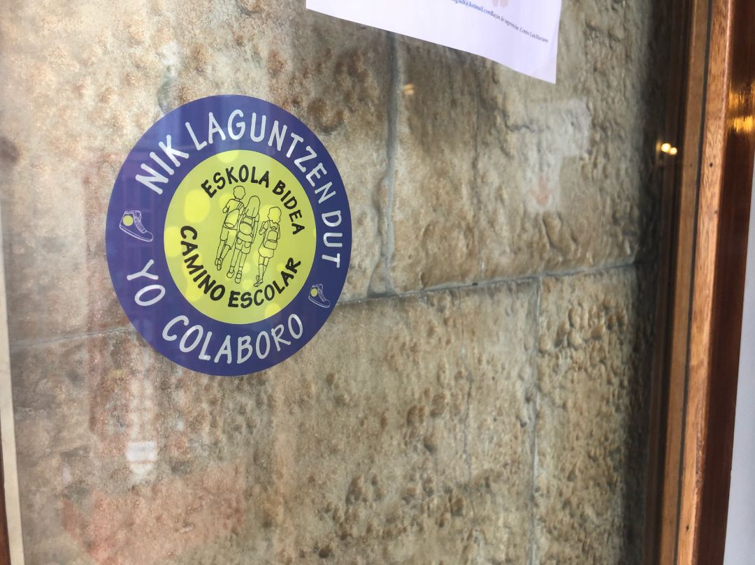 El distintivo que se colocara en los comercios adheridos a la iniciativa El distintivo que se colocara en los comercios adheridos a la iniciativa