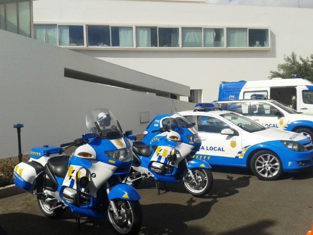 Vehículos de la Policía Local de Tías.