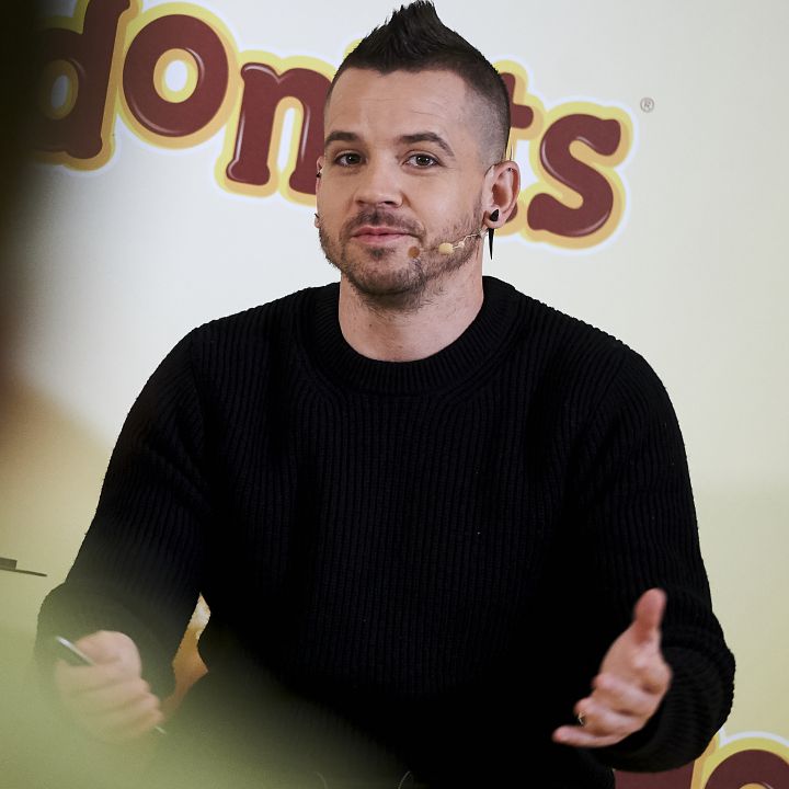 "Si quieres cocinar en nuestra casa...": Dabiz Muñoz responde a la oferta de trabajo viral de Ibai Llanos