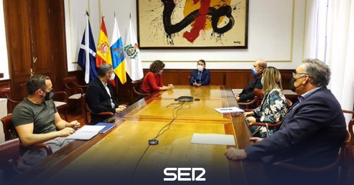 Santa Cruz renews its commitment to the Canarian struggle and will host the Insular School |  Radio Club Tenerife |  Present