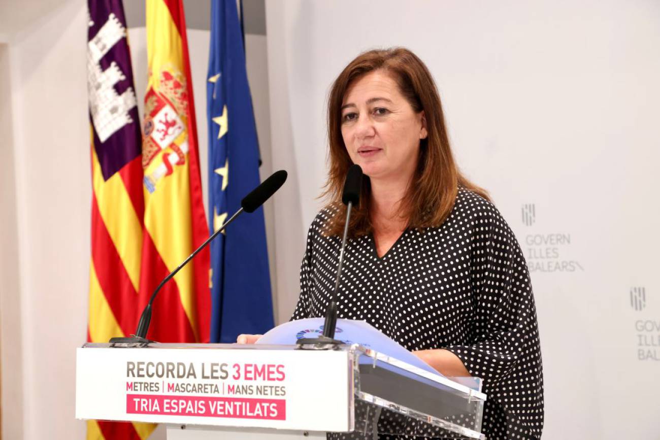 Bares y restaurantes podrán abrir interiores y terrazas hasta la