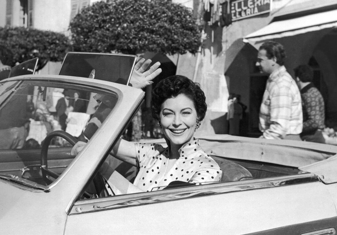 Robos y accidentes de tráfico: la SER desvela seguimientos de la policía franquista a Ava Gardner en España