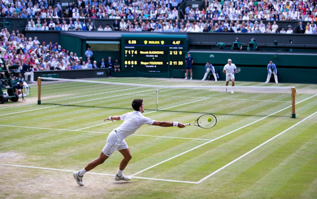 Djokovic y Federer, en la última final de Wimbledon.