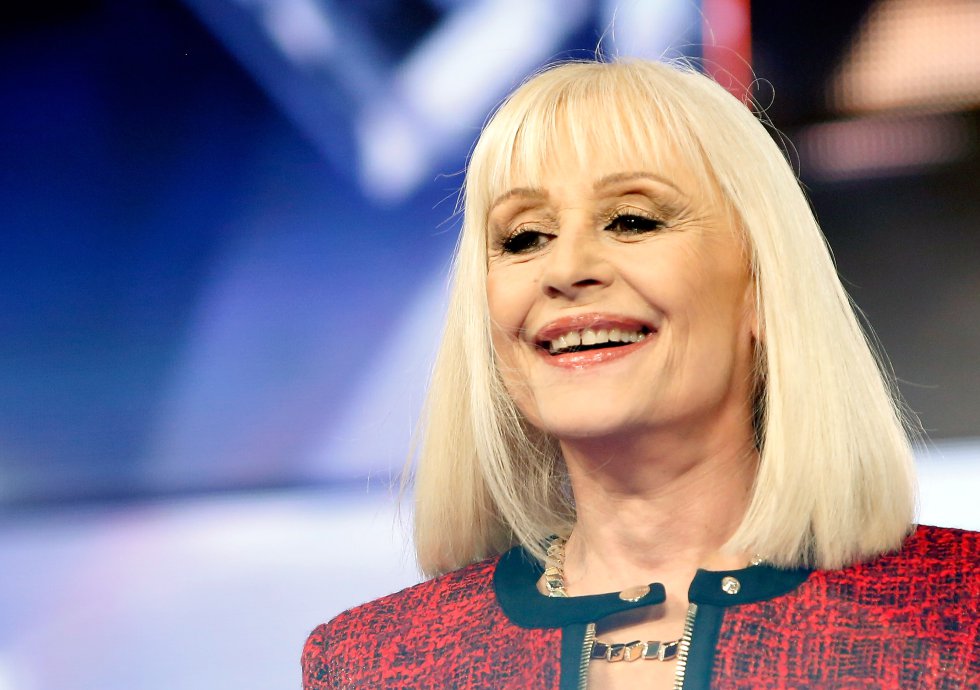 Raffaella Carrá en el show de televisión 'Forte Forte Forte' en 2015. Raffaella Carrá en el show de televisión 'Forte Forte Forte' en 2015.