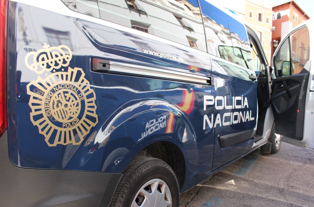 La Policía Nacional detiene en València a un hombre tras afirmar que La Policía Nacional detiene en València a un hombre tras afirmar que