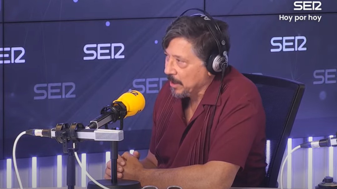 "Sí, soy superior moralmente": el alegato de Carlos Bardem contra la mayor crítica a la izquierda y el odio