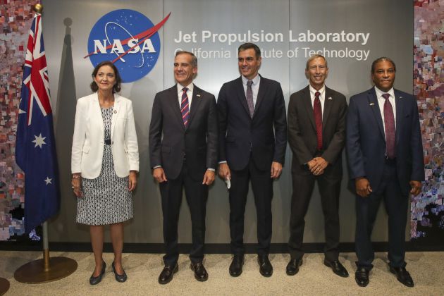La visita de Pedro Sánchez junto a Reyes Maroto a las instalaciones de la NASA.