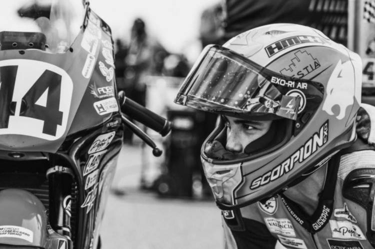 Fallece el piloto onubense de motos Hugo Millán en un ...