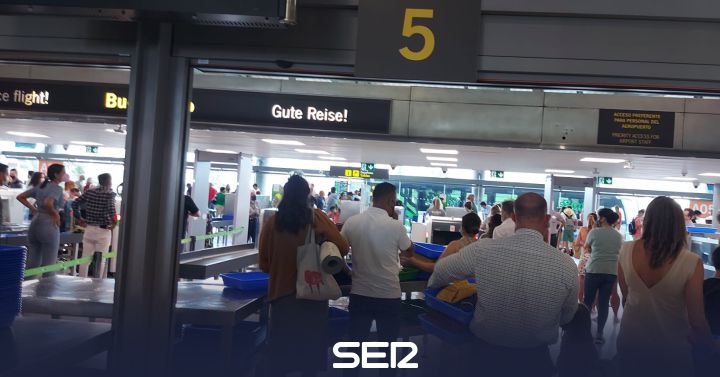 Fog at Tenerife North airport forces seven flights to be diverted and eleven to be canceled |  Radio Club Tenerife |  Present