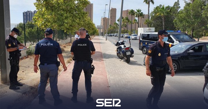 Italian and French agents join the National Police to reinforce security in Benidorm |  Radio Alicante |  Present