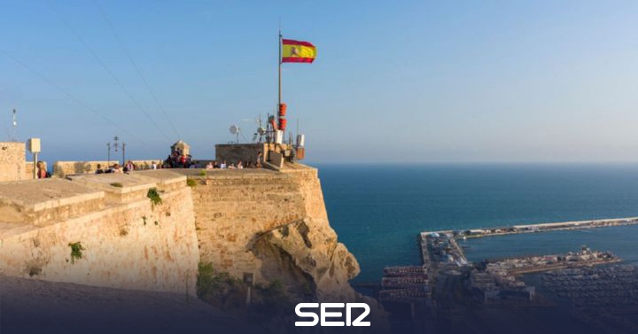 Unides Podem points out that the privatization of the castle of Santa Bárbara will hinder their access to citizenship |  Radio Alicante |  Present