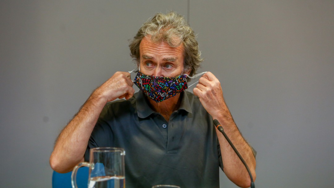 Un juez estudia la denuncia contra Fernando Simón por la gestión de la pandemia