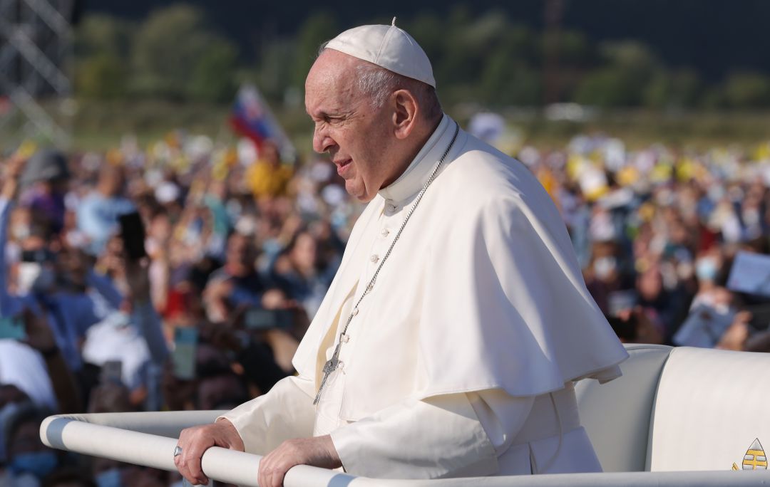 El Papa Francisco pide a la Iglesia reconocer errores en referencia a los abusos a menores.