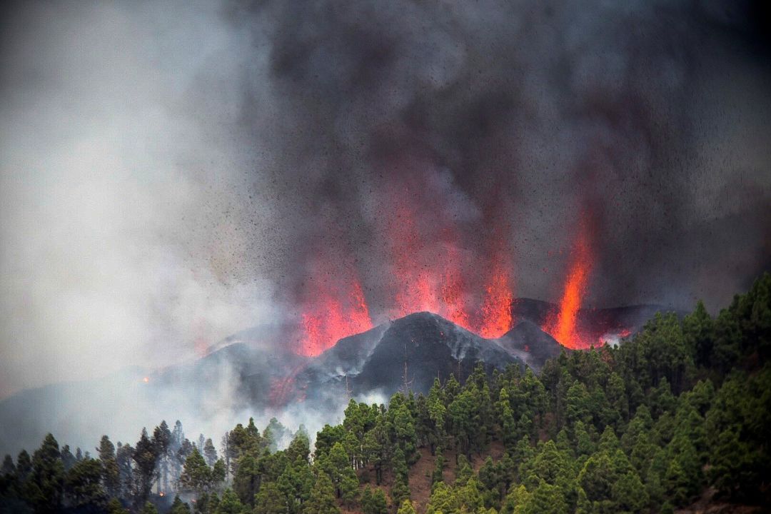 Erupción volcánica en La Palma, Islas Canarias.