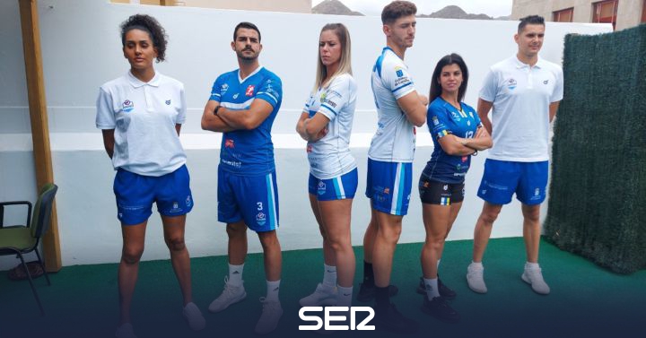 CV Haris presented their kits |  Radio Club Tenerife |  Present