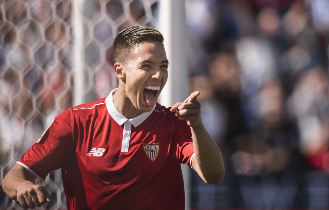 Samir Nasri celebra un gol en uno de los partidos que disputó en las filas del Sevilla