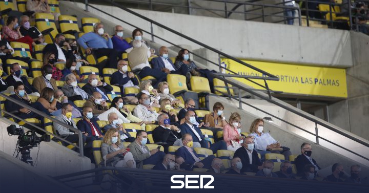 The mixed friendly match raises 61,103 euros for those affected by the La Palma volcano |  BE Las Palmas |  SER Deportivos Las Palmas