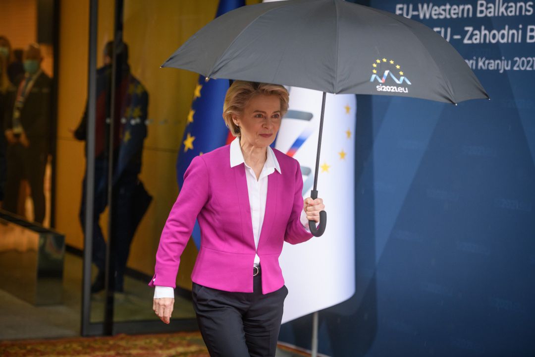 La presidenta de la CE, Ursula von der Leyen, ha comparecido para defender el derecho europeo frente al pulso de Polonia.