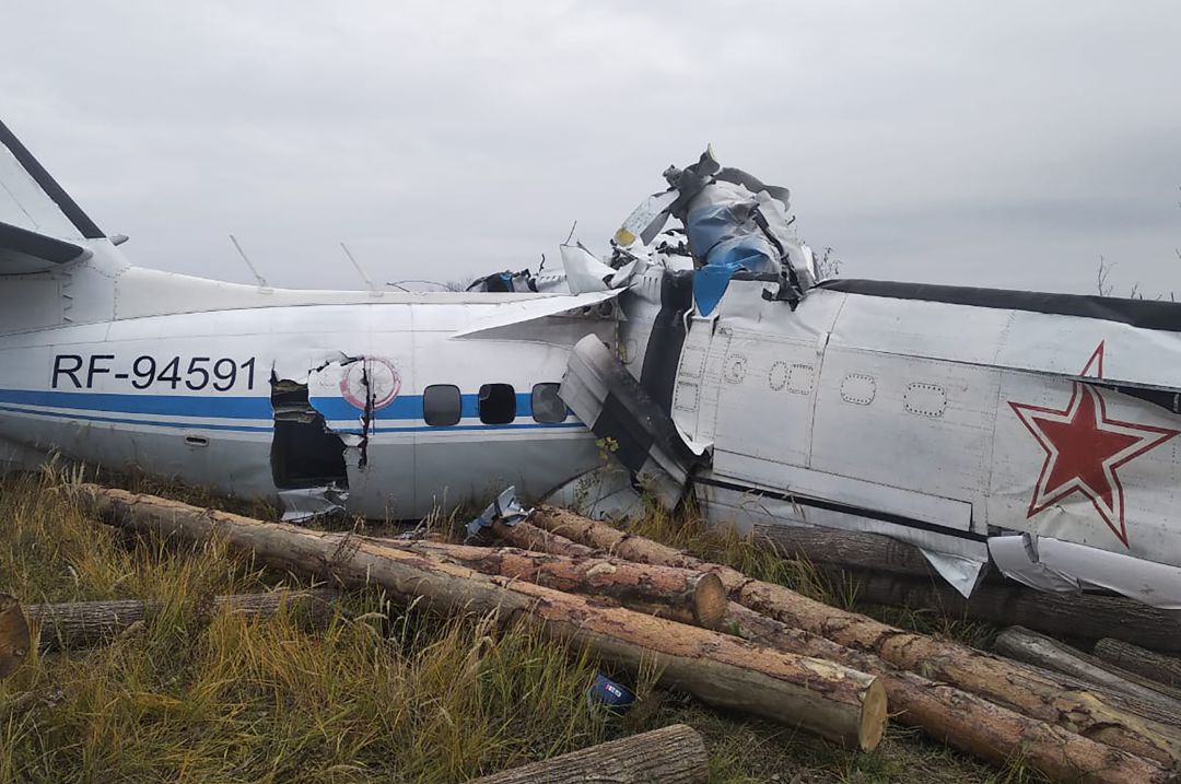 Imagen del avión en el lugar del accidente, Tatarstán, Rusia. 
