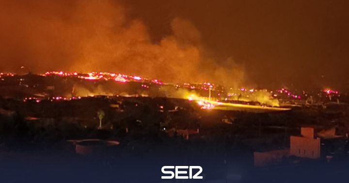 Cumbre Vieja: The lava from the La Palma volcano takes the La Laguna-Todoque Municipal Soccer Field away |  Radio Club Tenerife