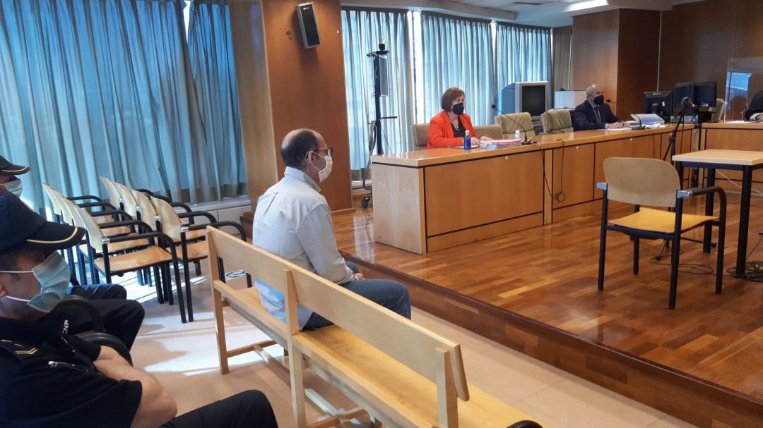 Juicio a un empleado del Hospital Fundación Alcorcón acusado de intentar asfixiar a una anciana