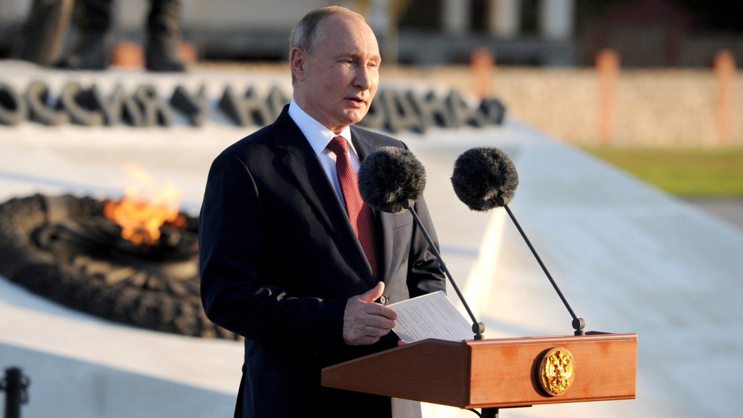 Putin advierte a Lukashenko contra el cierre de tránsito de gas ruso a Europa