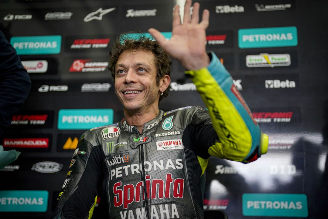 Valentino Rossi se baja de la moto: el adiós de un mito que cambió la historia del motociclismo para siempre | Deportes | Cadena SER