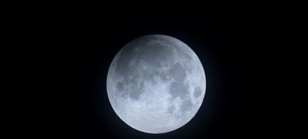 Eclipse lunar desde el observatorio astronómico de Griffith en Los Ángeles. Eclipse lunar desde el observatorio astronómico de Griffith en Los Ángeles.