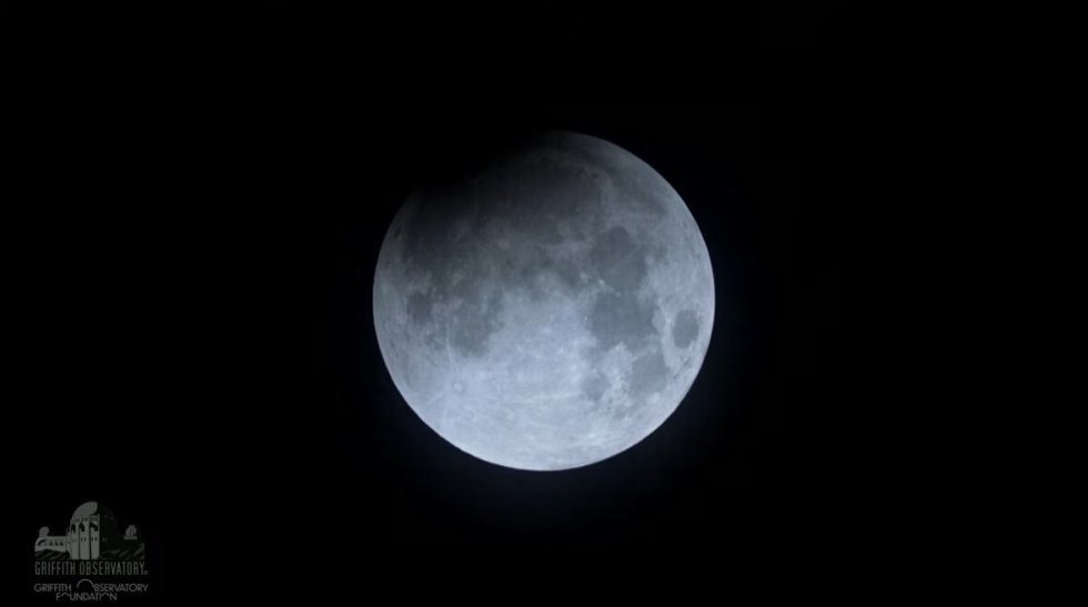 Eclipse lunar desde el observatorio astronómico de Griffith en Los Ángeles. Eclipse lunar desde el observatorio astronómico de Griffith en Los Ángeles.