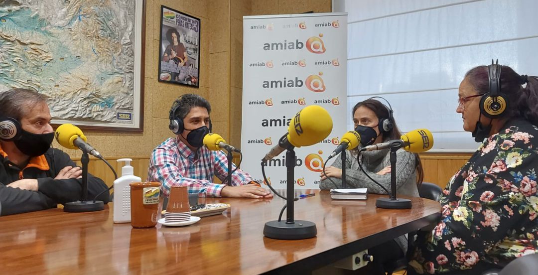 Paula Urango, Óscar Sillas, Ana Gómez y Raúl Fernández en los estudios de SER Cuenca
