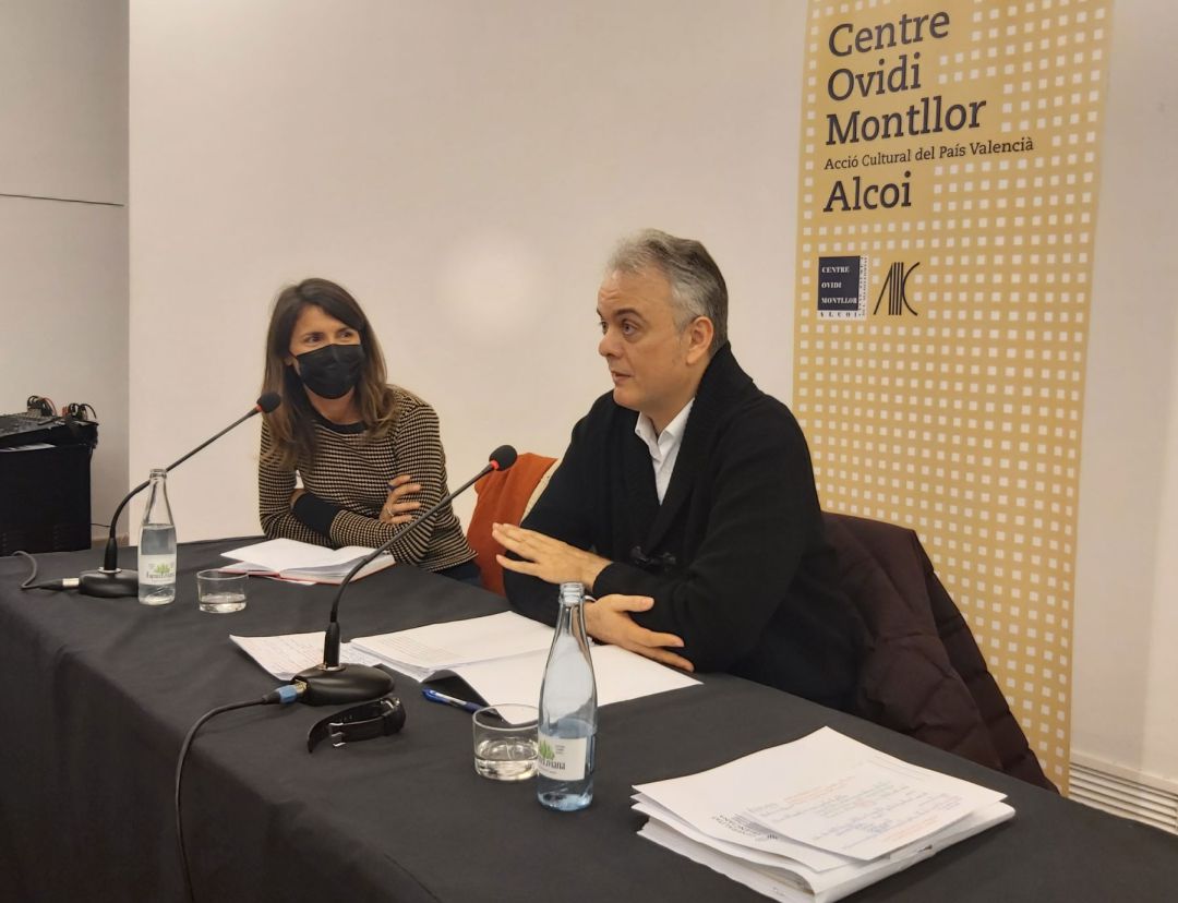 Sandra Obiol y Héctor Illueca durante la charla en el Centre Ovidi Montllor