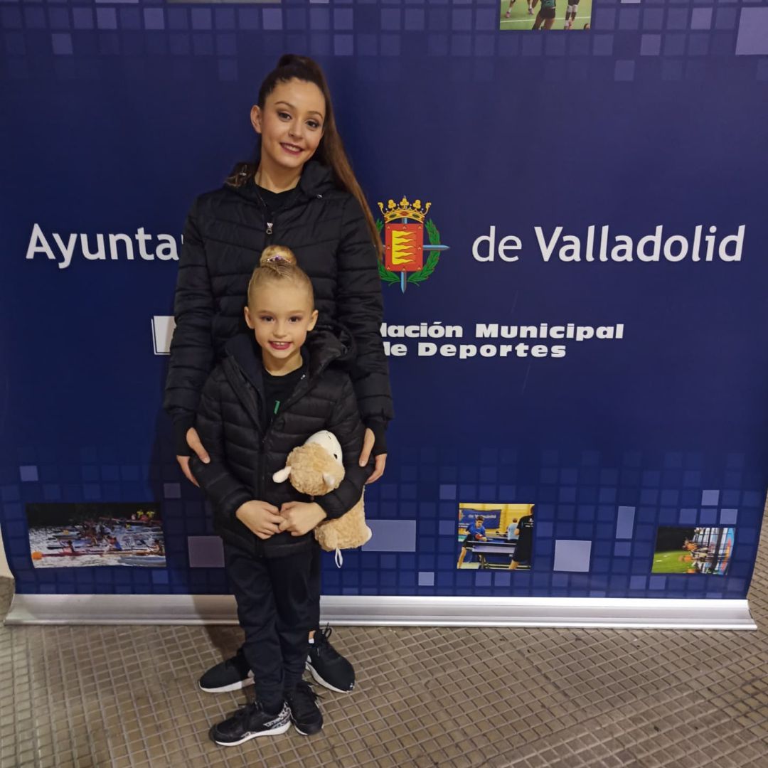 Helena Gisbert y Abril Mengual en Valladolid