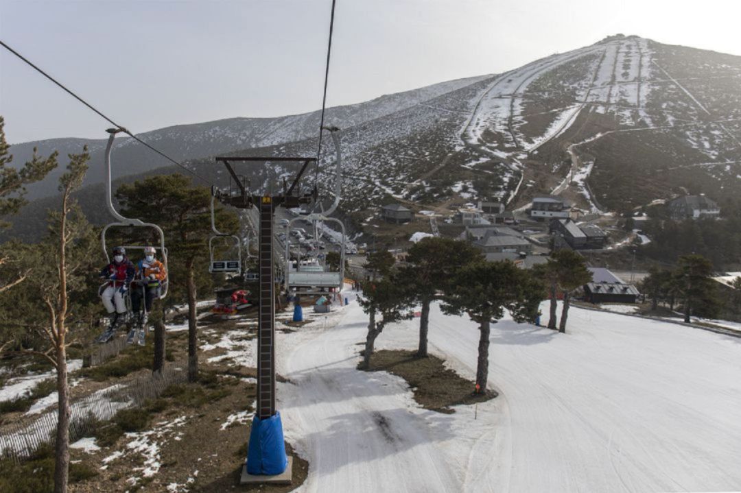  La Junta da luz verde a la continuidad de la estación de esquí de Navacerrada 