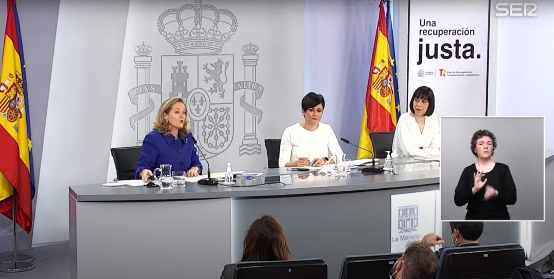 Nadia Calviño, Isabel Rodríguez y Diana Morant, durante la rueda de prensa posterior al Consejo de Ministros.