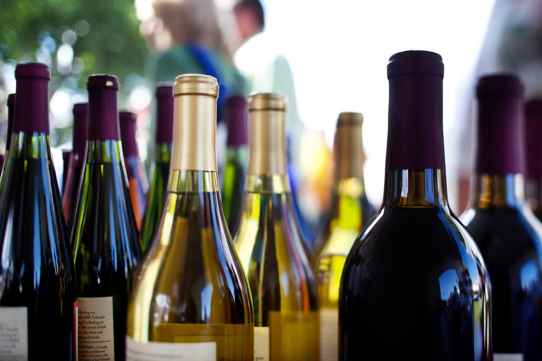 Continúa el debate sobre la distinción del vino de Rioja Alavesa dentro de la DOC Rioja.