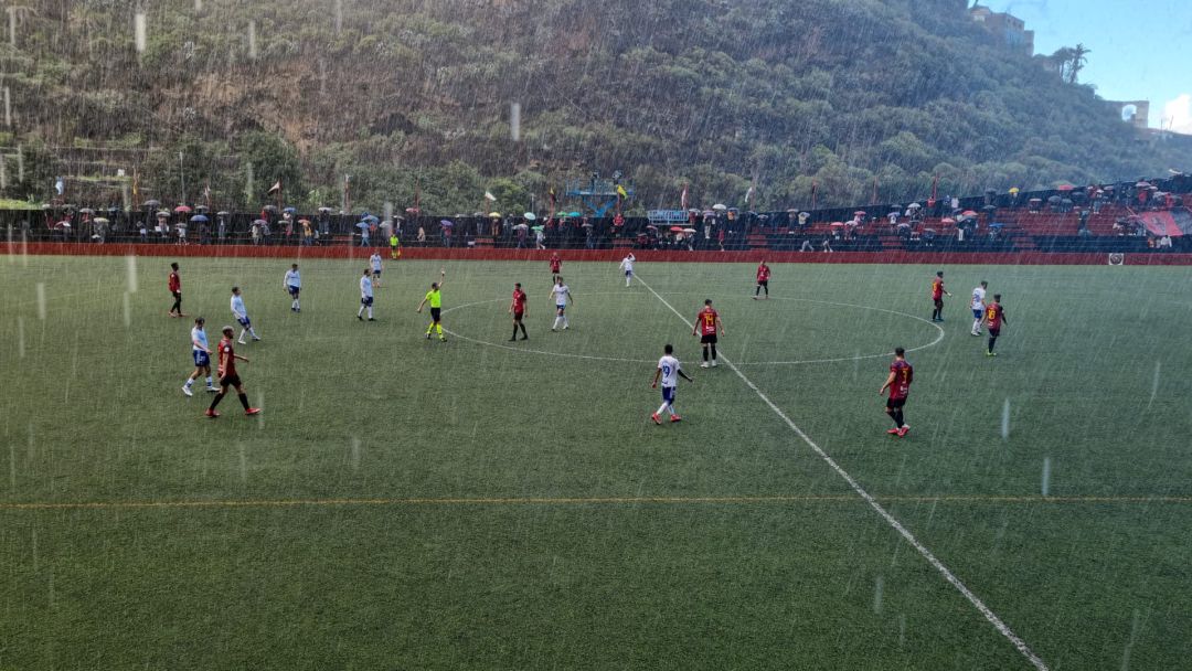 El partido se disputó bajo una intensa lluvia en el Silvestre Pérez de Santa Cruz de La Palma