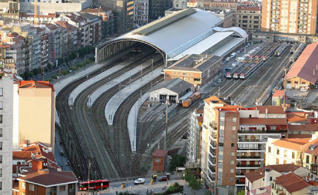 Playa de vías de la estación de Abando, en Bilbao