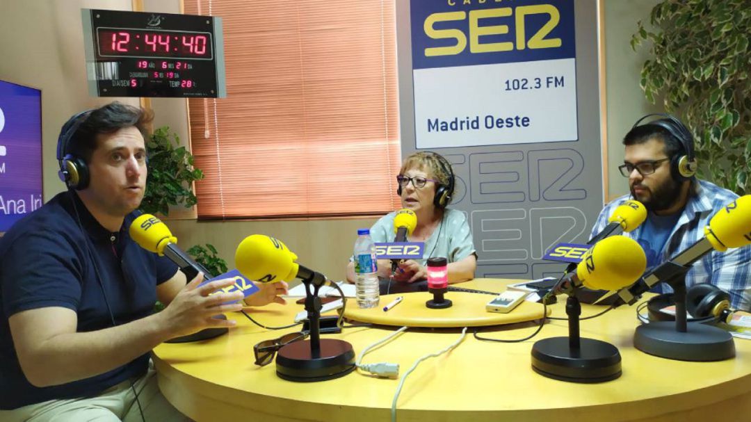 Los periodistas Gustavo Muñana, Elisa Blanco y Rubén Sánchez