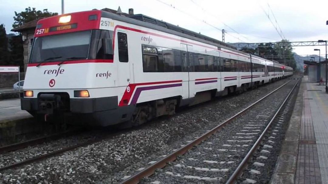 Los trabajadores de Renfe denuncian agresiones y botellones en los trenes de Cantabria 